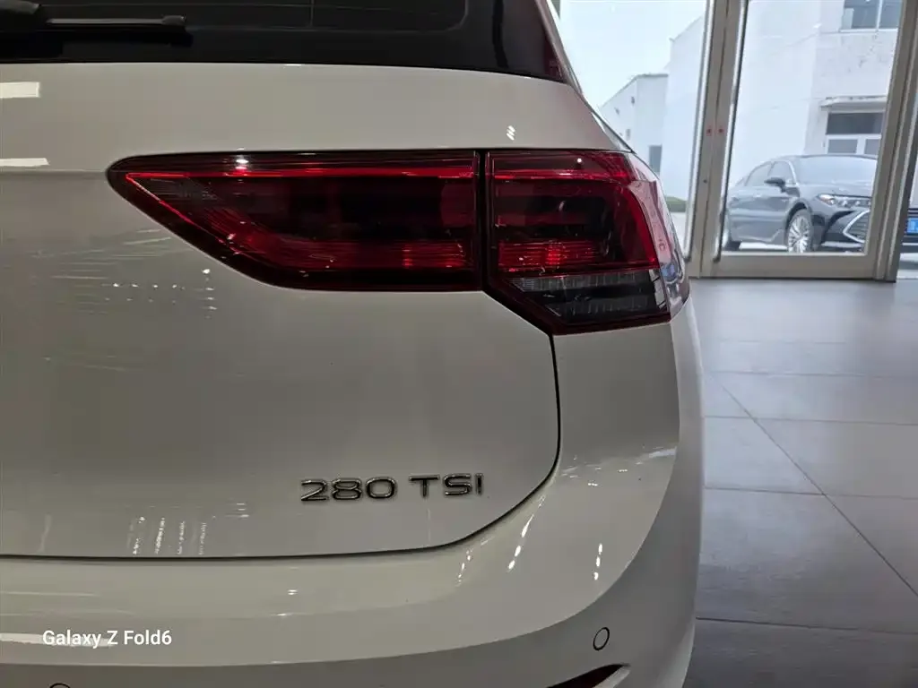 Volkswagen Golf 2021 из CN, фото 10