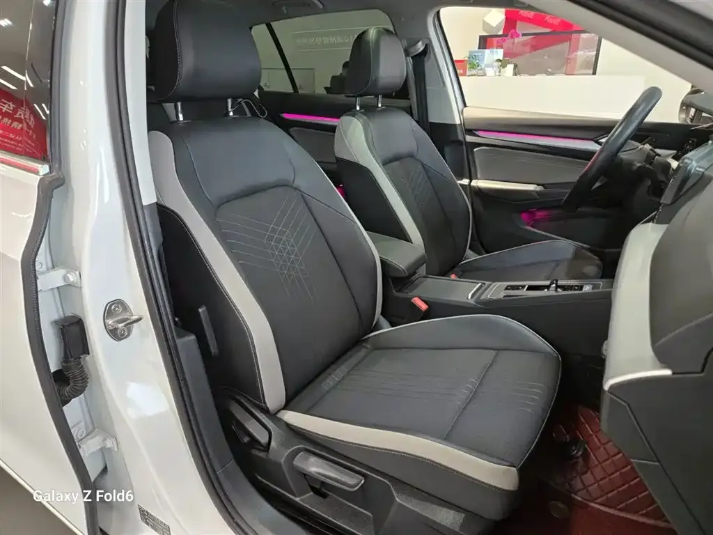 Volkswagen Golf 2021 из CN, фото 6