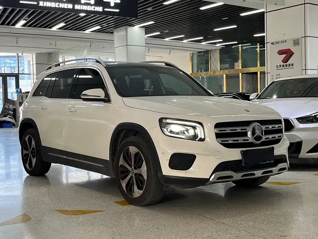 Mercedes-Benz GLB — фото 5