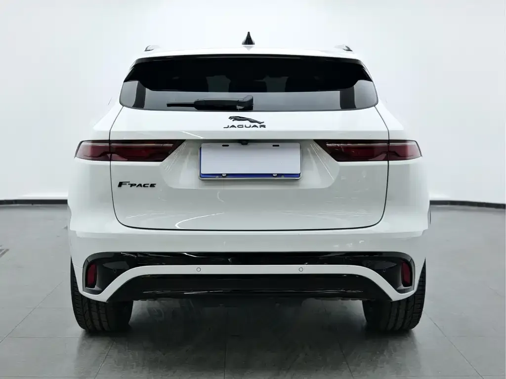 Jaguar F-PACE — фото 3