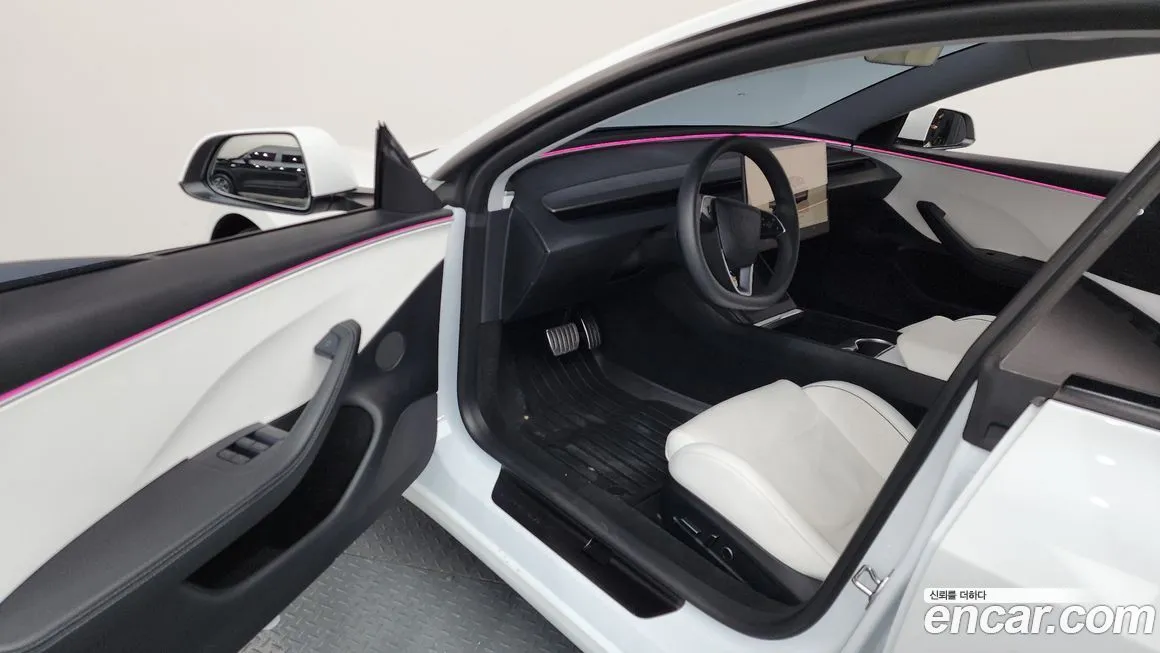 Tesla Model 3 2024 из KR, фото 3