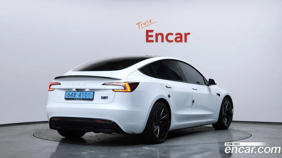 Tesla Model 3 2024 из KR, фото 7