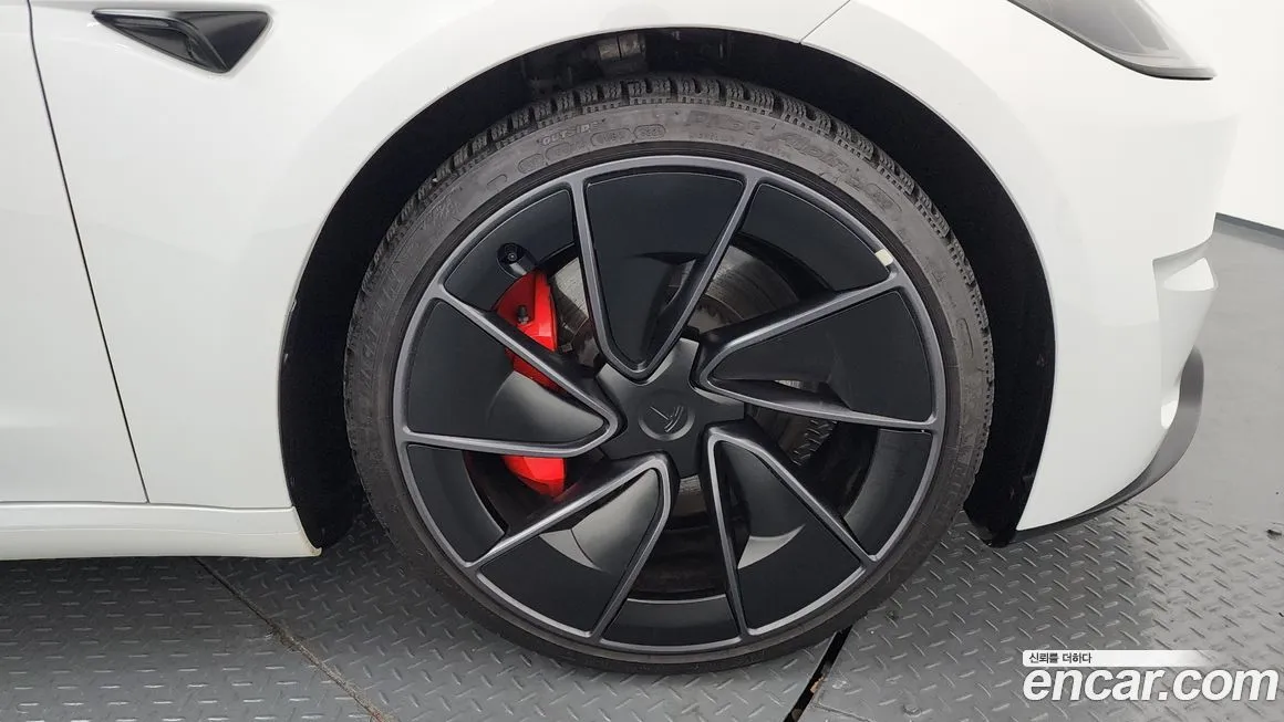 Tesla Model 3 2024 из KR, фото 10