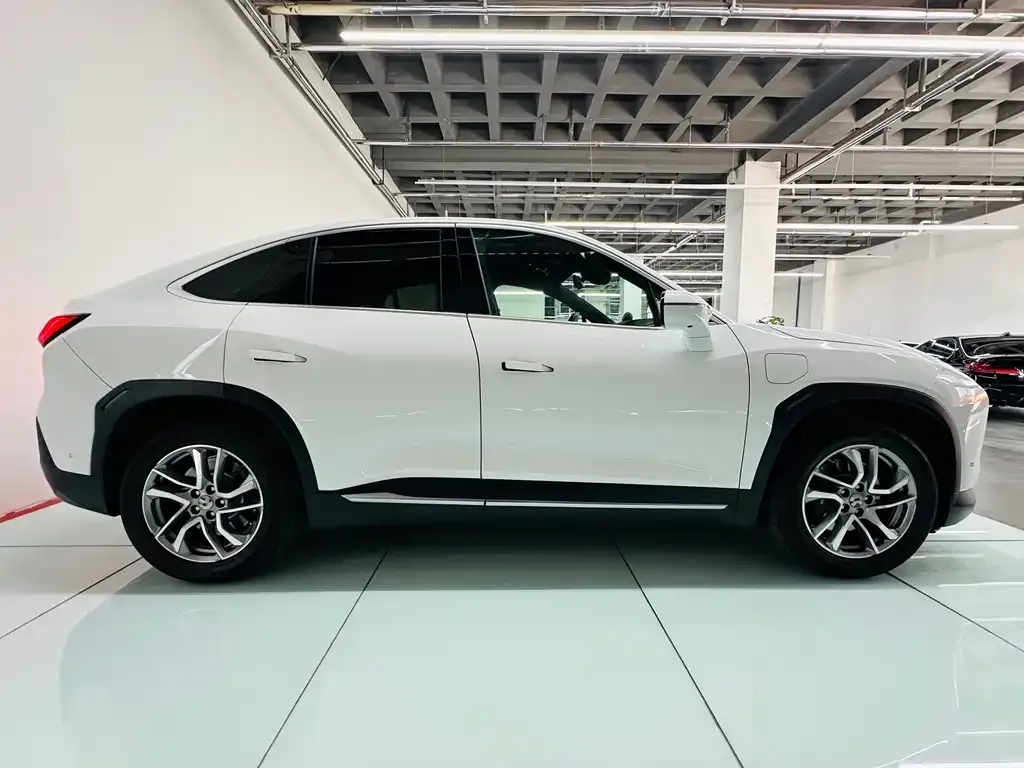 NIO EC6 — фото 9