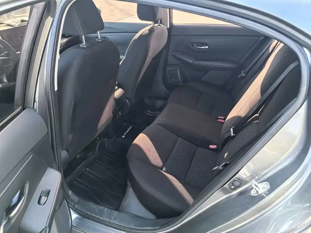 Nissan Sylphy 2023 из CN, фото 3