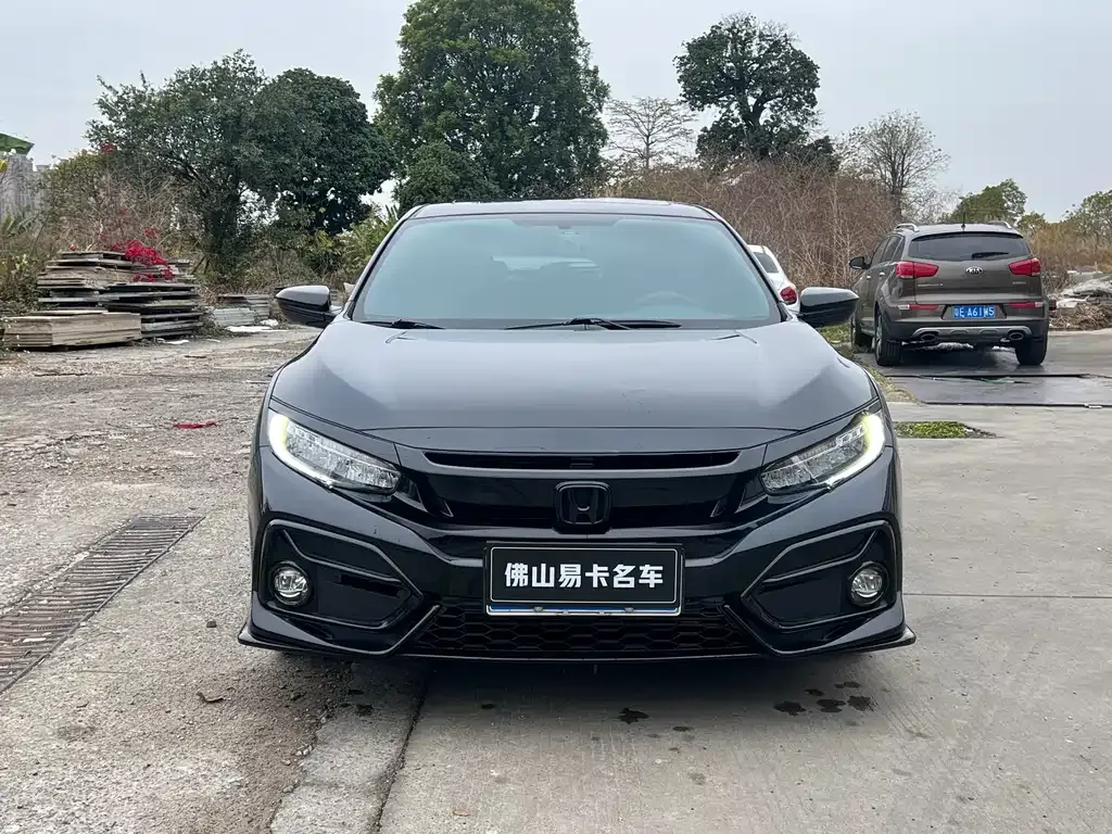 Honda Civic — фото 10