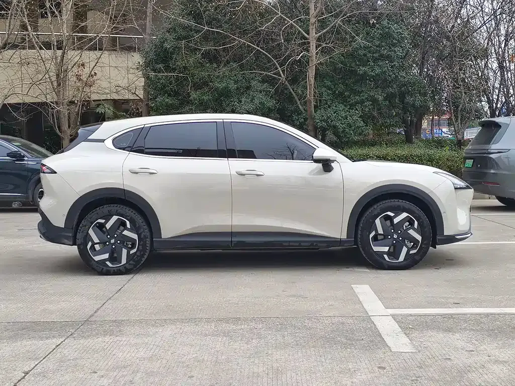 Baojun Yunhai 2026 из CN, фото 9