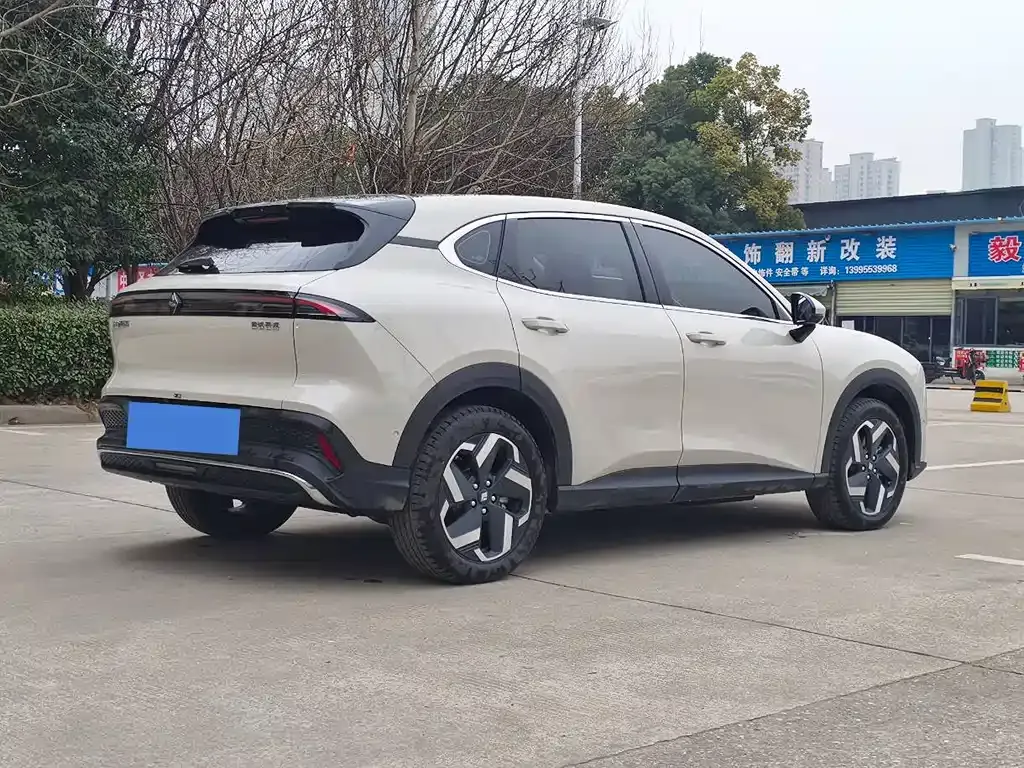 Baojun Yunhai 2026 из CN, фото 6