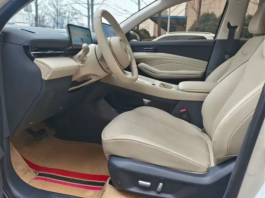 Baojun Yunhai 2026 из CN, фото 4
