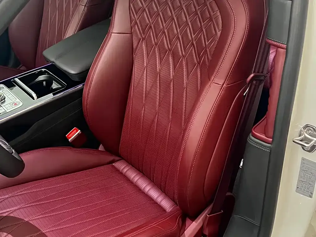 Bentley Flying Spur — фото 9