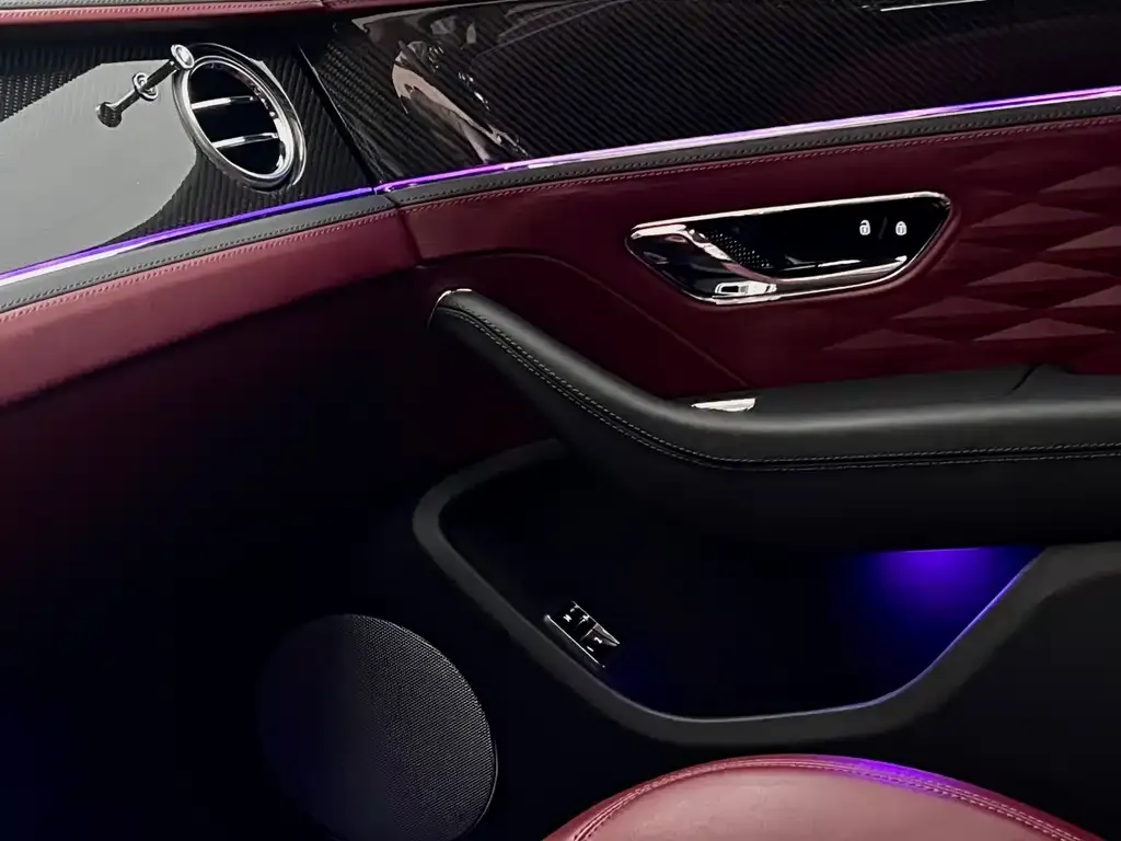 Bentley Flying Spur — фото 4