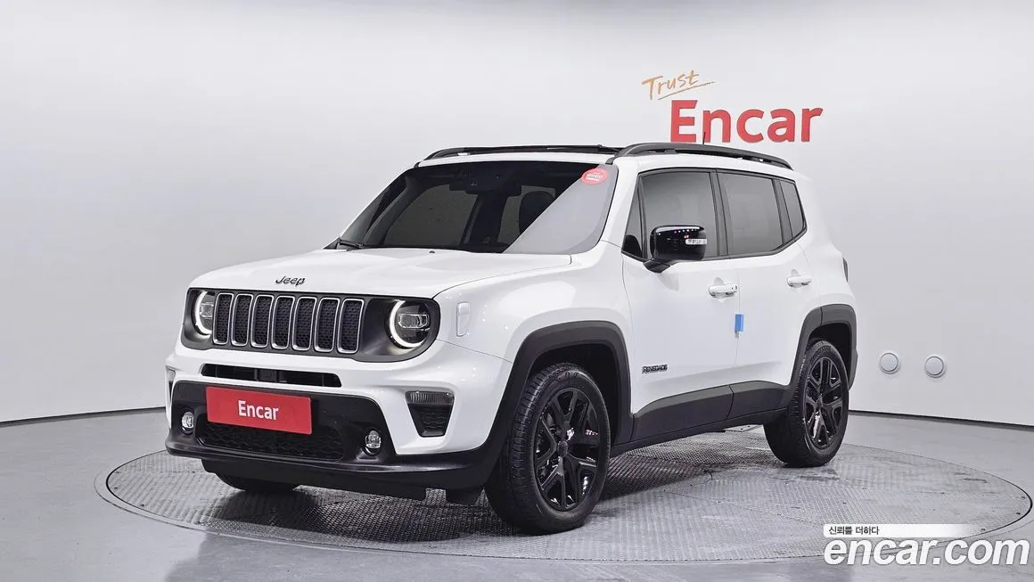 Jeep Renegade — фото 1