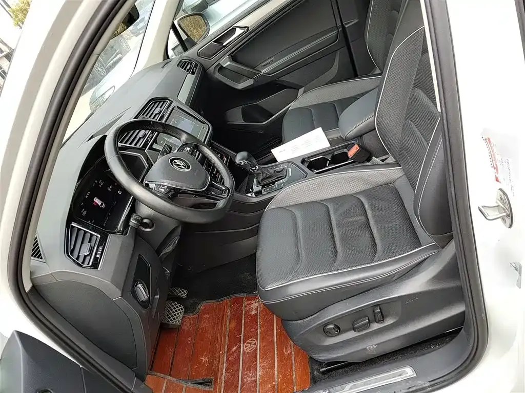 Volkswagen Tiguan L New Energy — фото 7