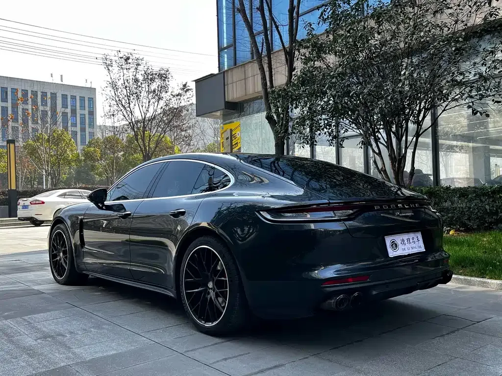 Porsche Panamera — фото 10