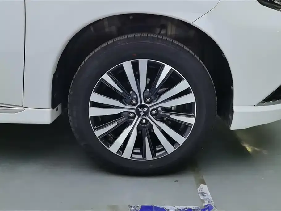 Mitsubishi Outlander 2023 из CN, фото 6
