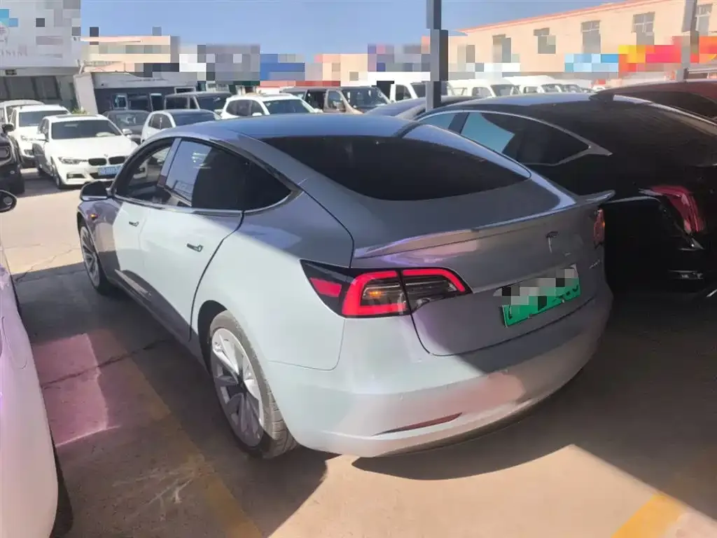 Tesla Model 3 — фото 4