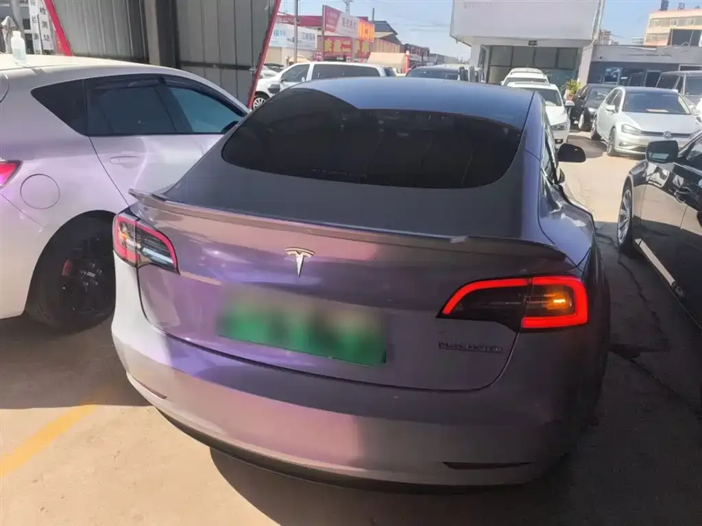 Tesla Model 3 — фото 3