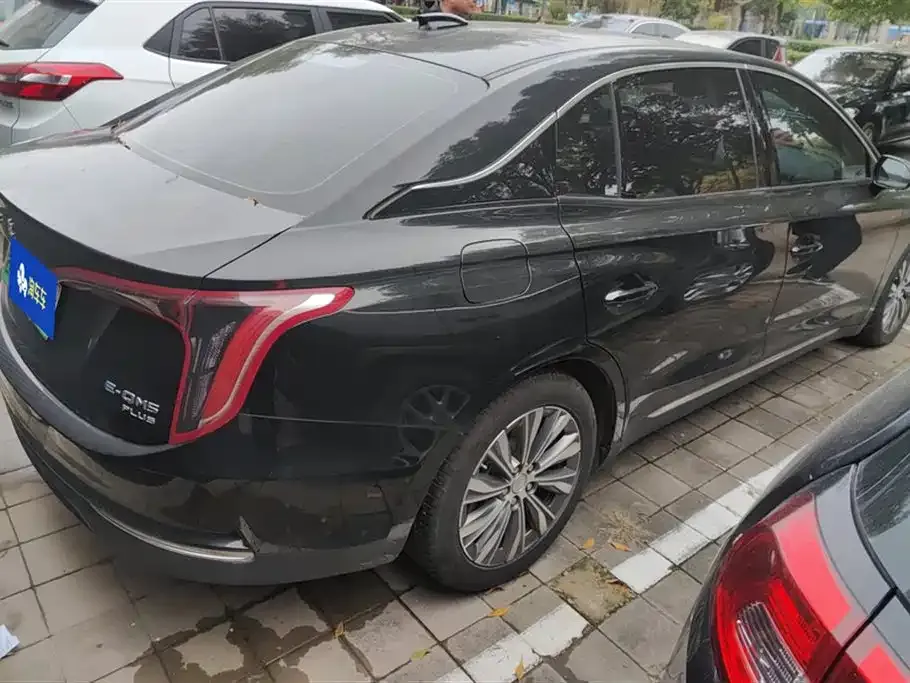 Hongqi E-QM5 — фото 4