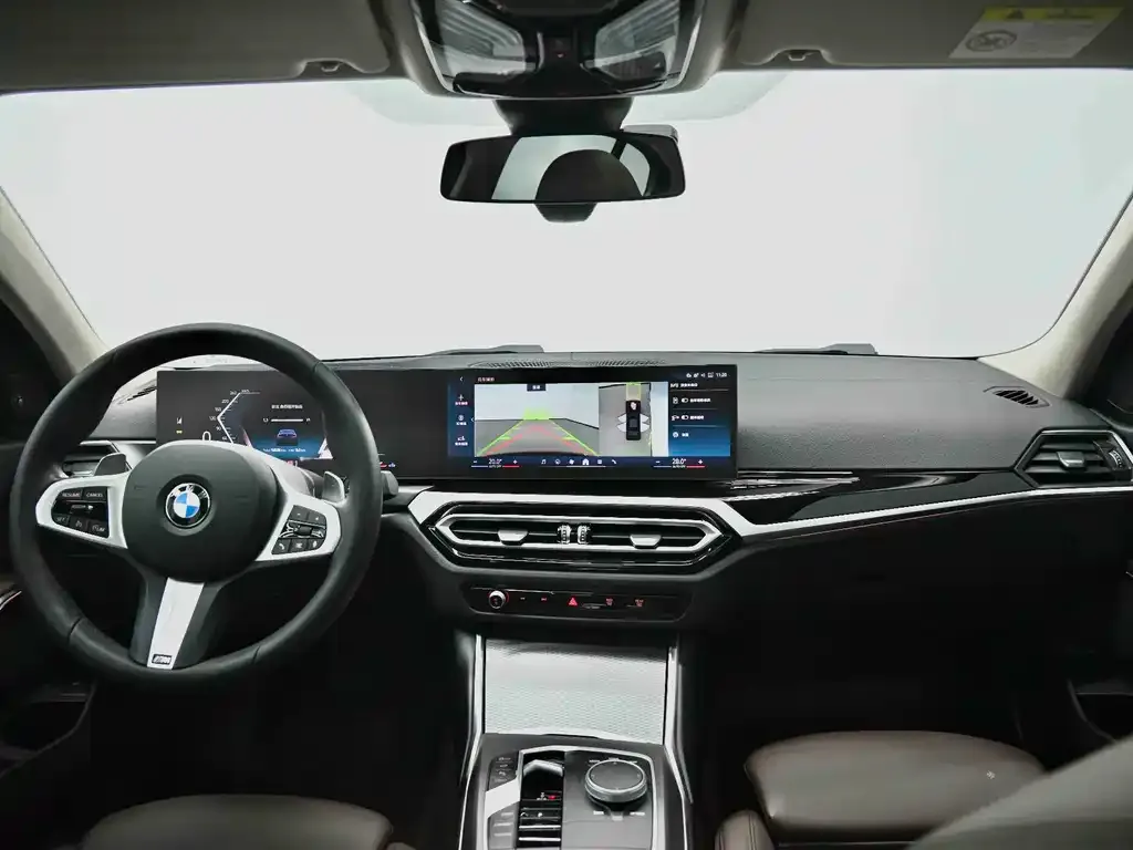 BMW 3 Series 2023 из CN, фото 2