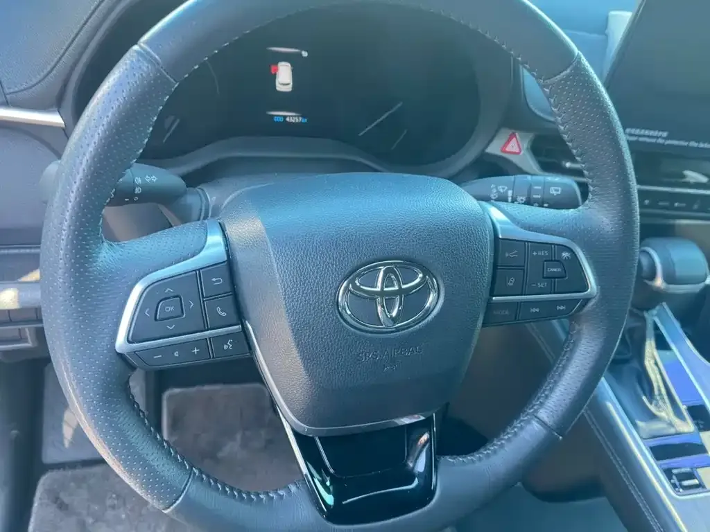 Toyota Sienna 2024 из CN, фото 7