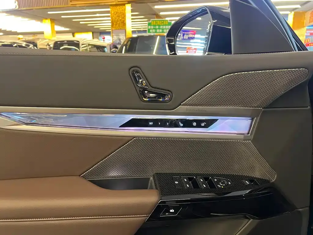 BMW i7 2023 из CN, фото 5