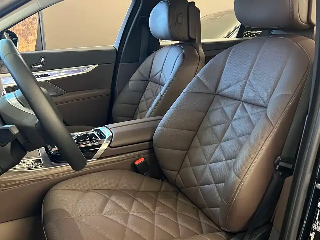 BMW i7 2023 из CN, фото 4