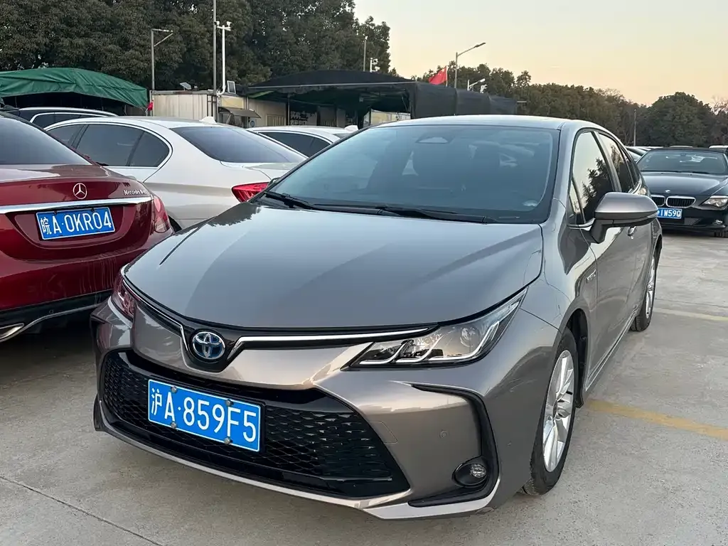 Toyota Corolla 2023 из CN, фото 1