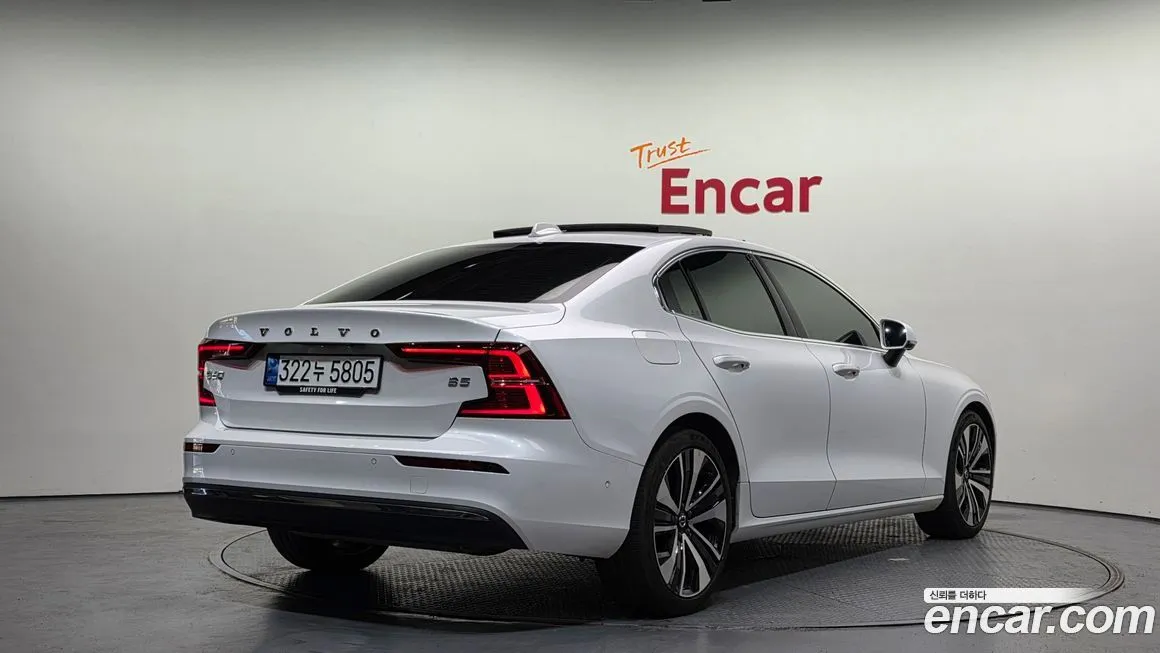 Volvo S60 — фото 10