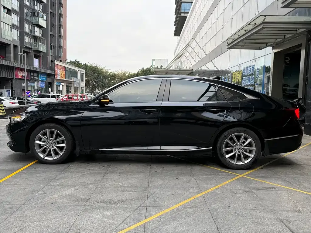 Honda Accord 2022 из CN, фото 7