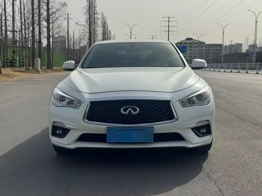Infiniti Q50L — фото 9