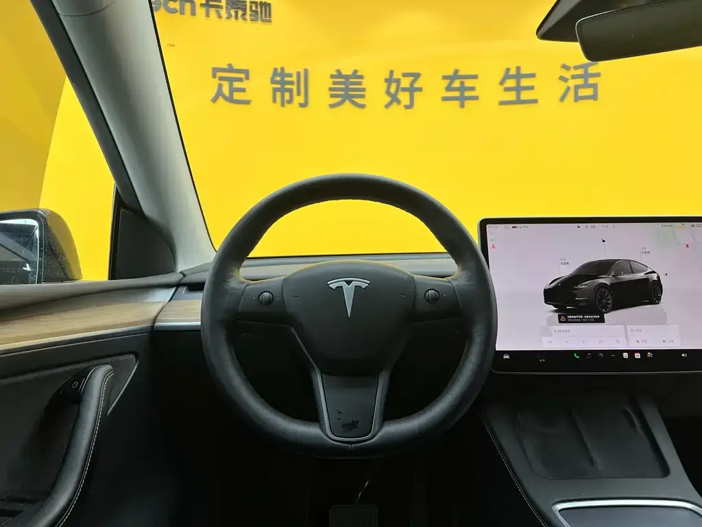 Tesla Model Y — фото 4