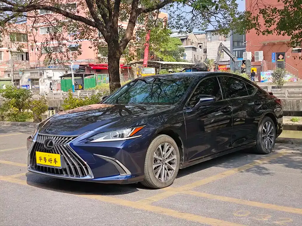 Lexus ES 2023 из CN, фото 1