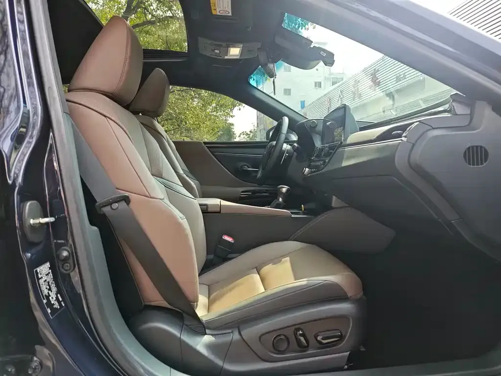 Lexus ES 2023 из CN, фото 8