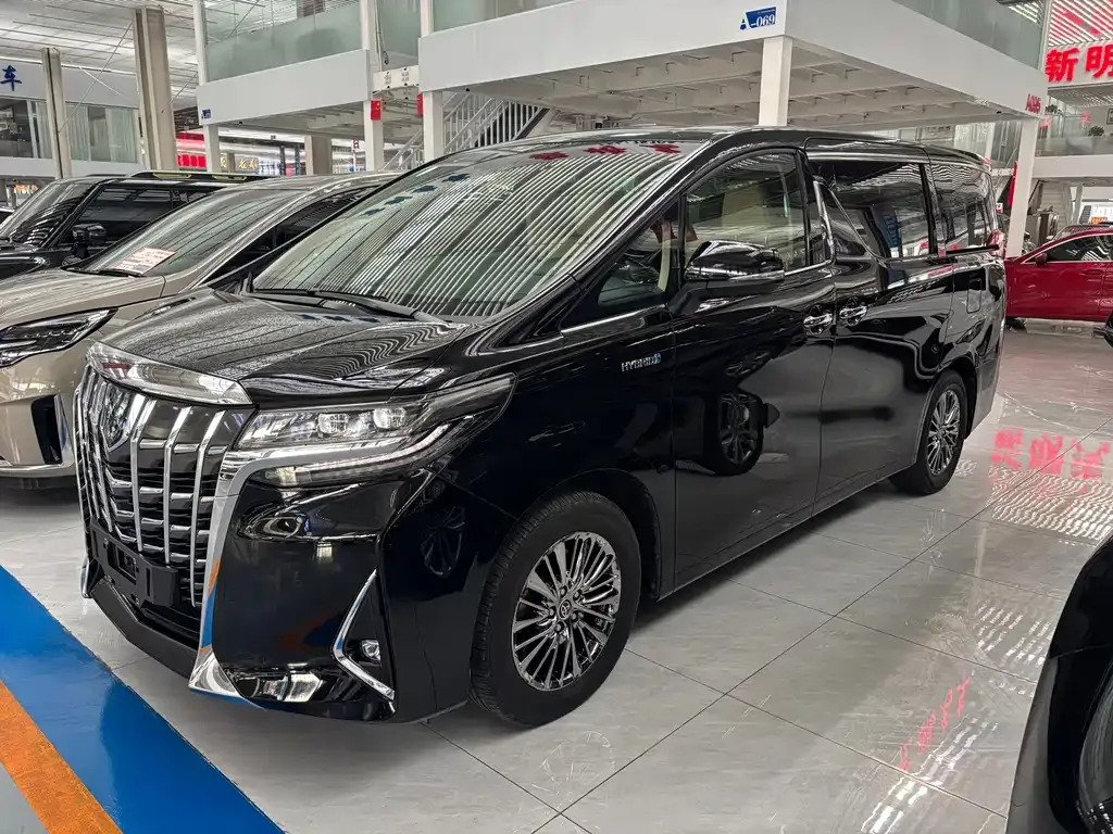 Toyota Alphard — фото 6