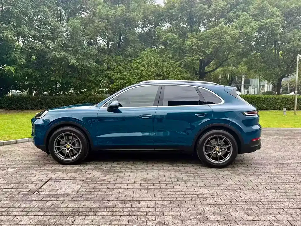 Porsche Cayenne — фото 10