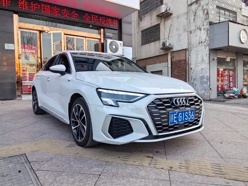 Audi A3 2023 из CN, фото 4