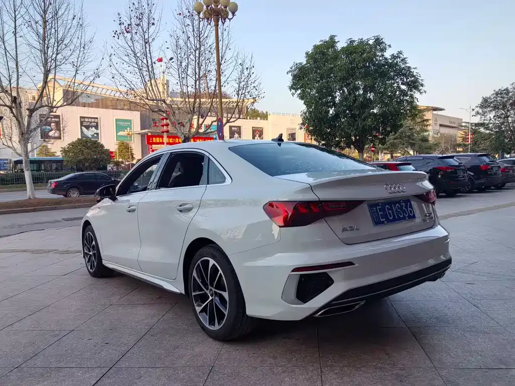 Audi A3 2023 из CN, фото 2