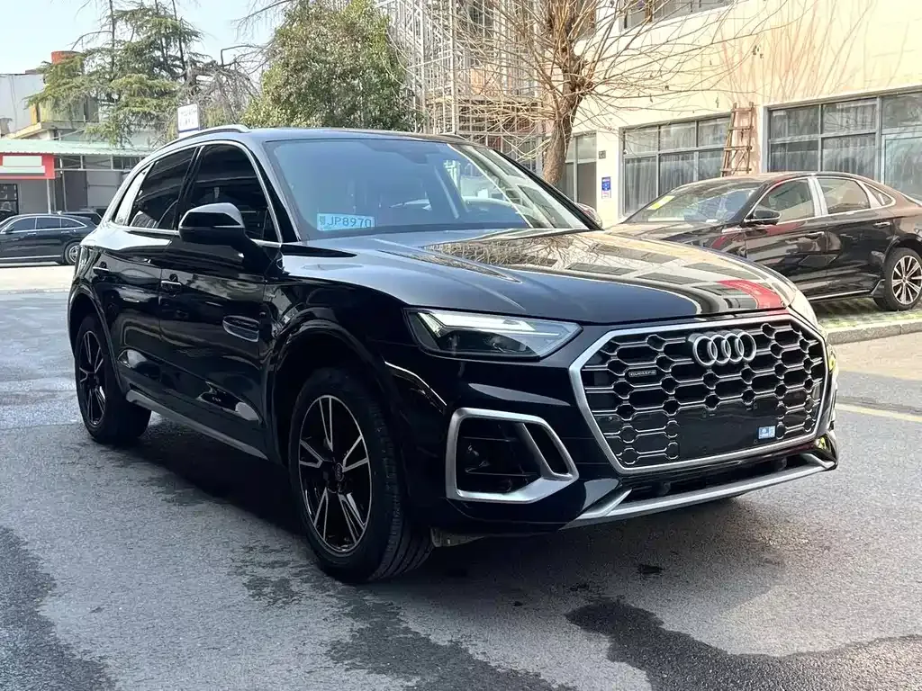 Audi Q5L 2021 из CN, фото 2