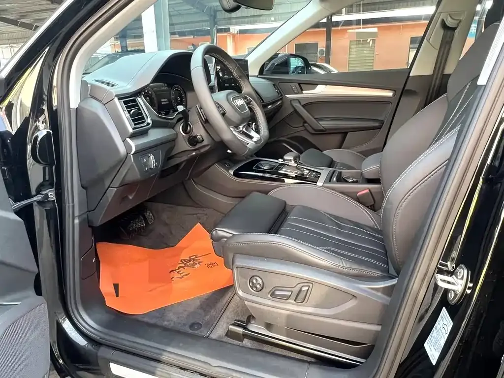 Audi Q5L 2021 из CN, фото 9