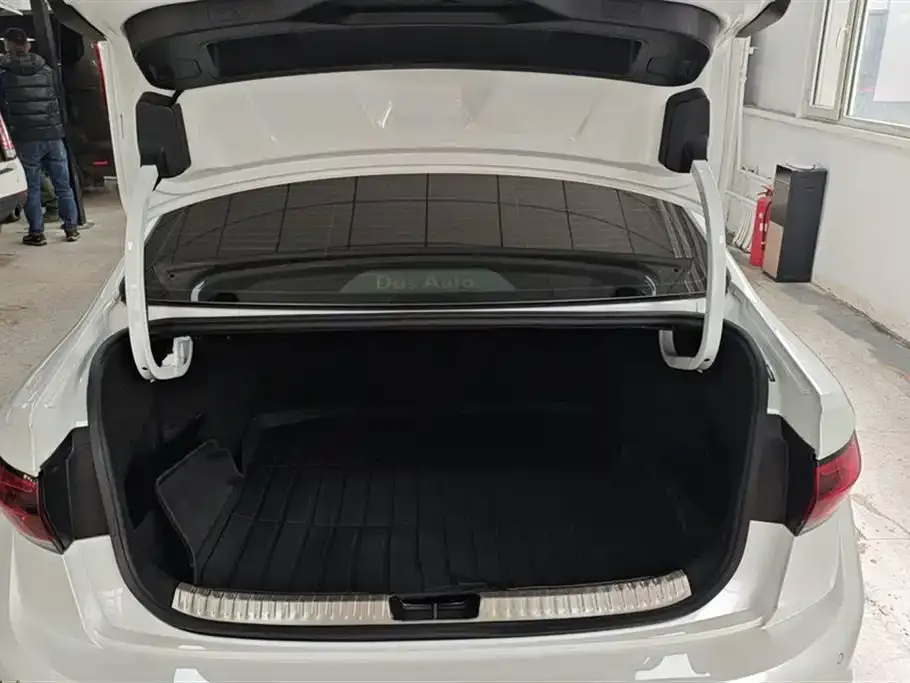 Volkswagen Sagitar 2023 из CN, фото 3