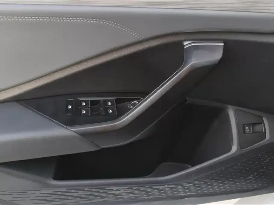 Volkswagen Sagitar 2023 из CN, фото 5