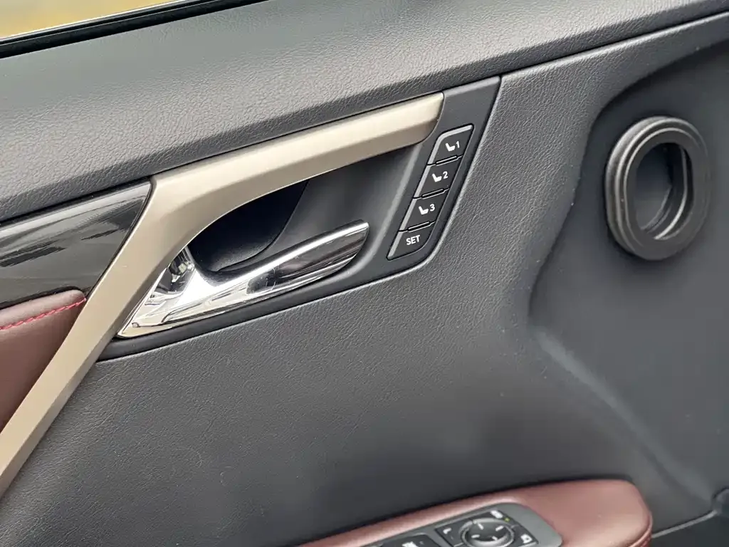 Lexus RX — фото 10