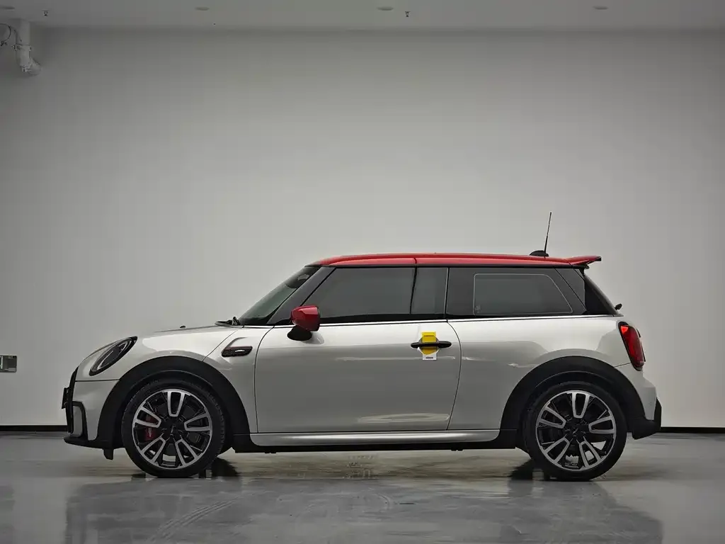 MINI JCW (John Cooper Works) 2023 из CN, фото 2