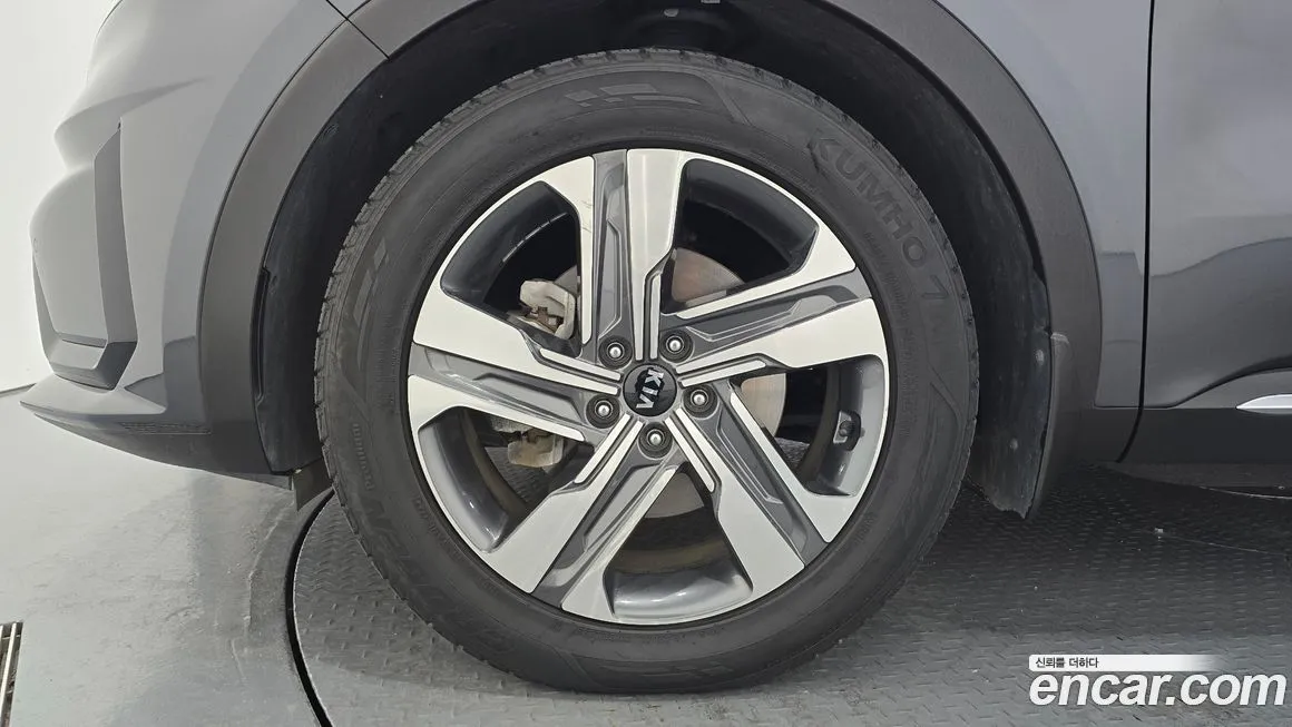 Kia Sorento — фото 6