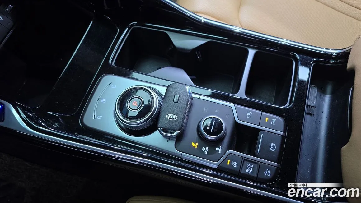 Kia Sorento — фото 10