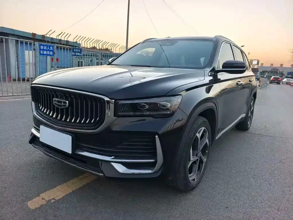 Geely Xingyue L — фото 1