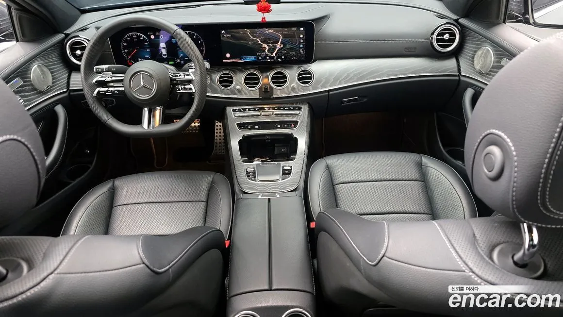 Mercedes-Benz E-Class — фото 10