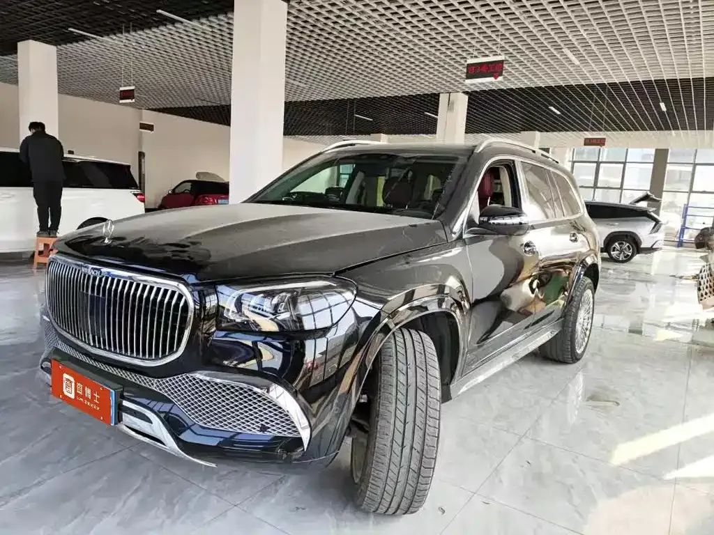 Mercedes-Benz GLS — фото 1