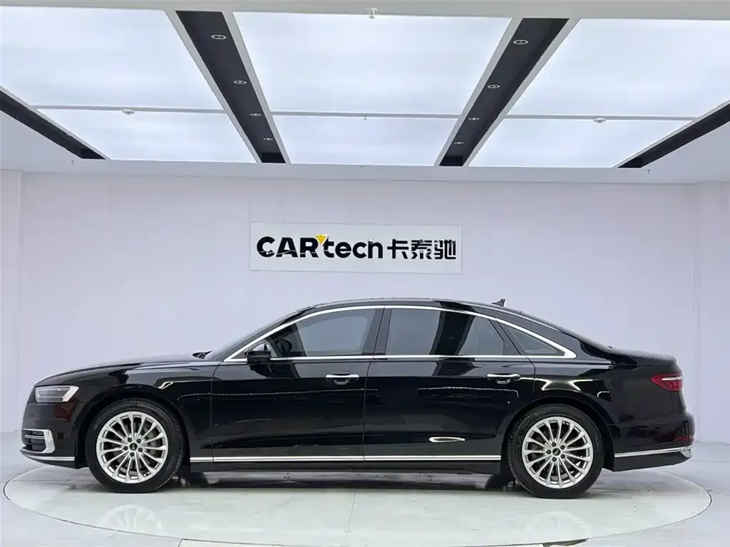 Audi A8 2022 из CN, фото 10