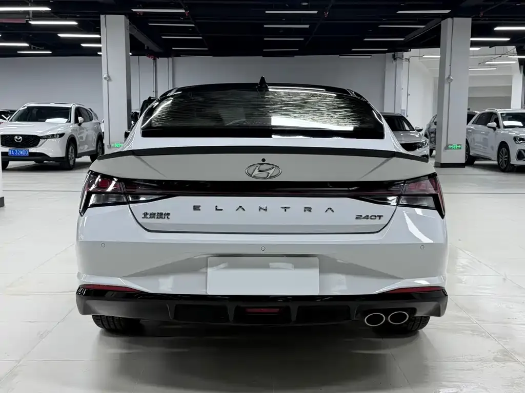 Hyundai Elantra 2023 из CN, фото 3